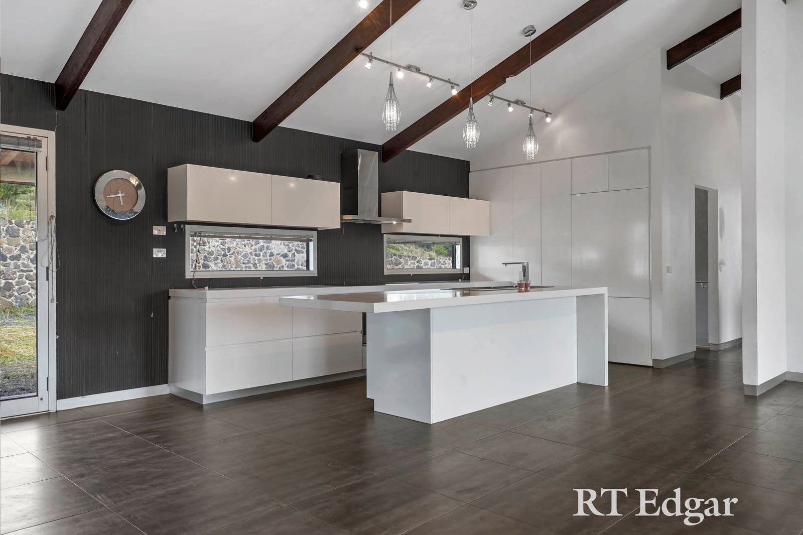 Property Gallery Thumbnail 3