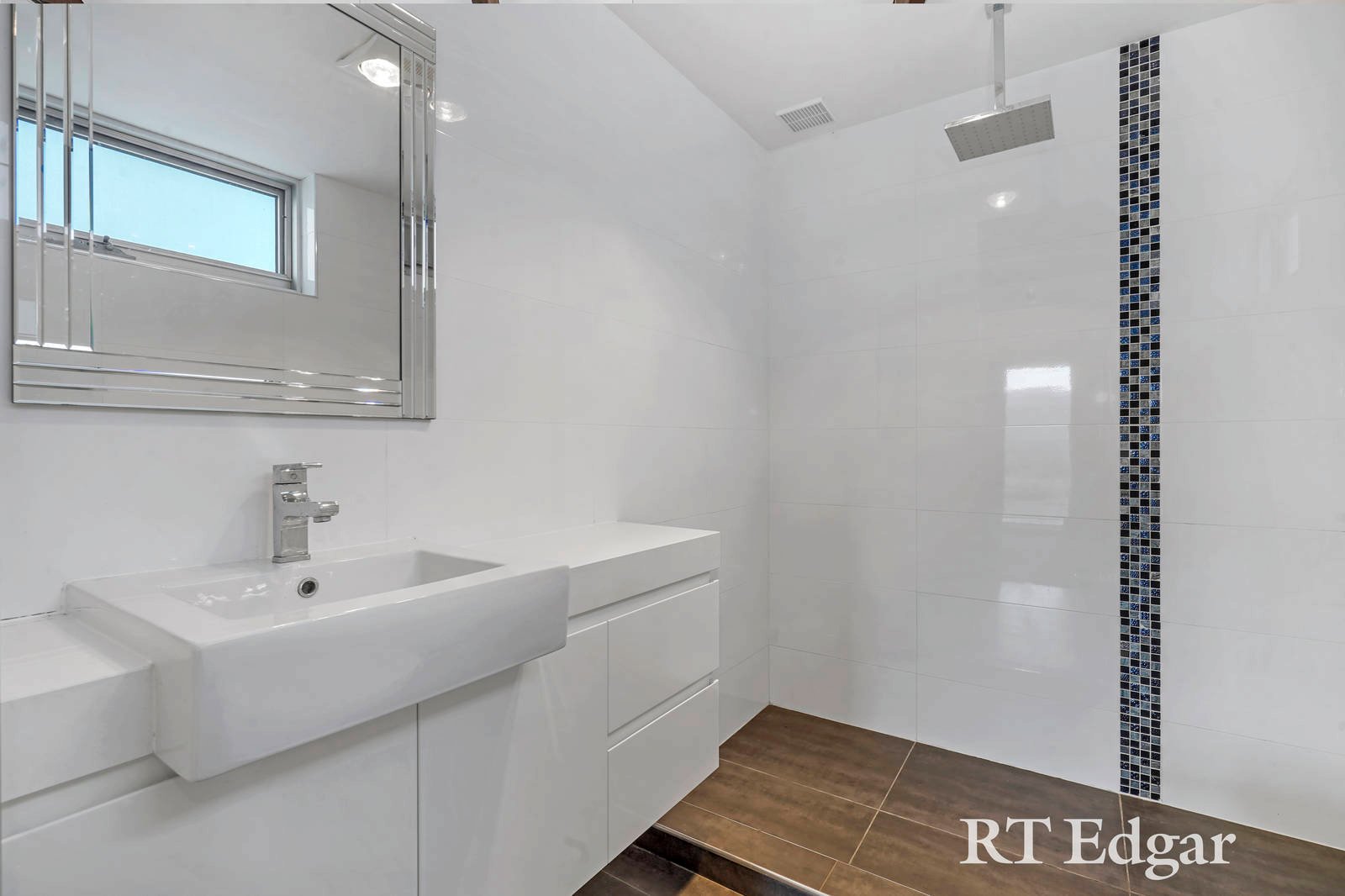 Property Gallery Thumbnail 8