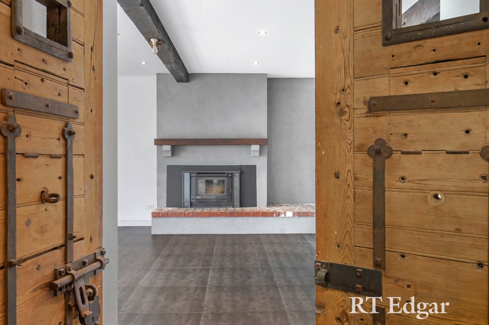 Property Gallery Thumbnail 9