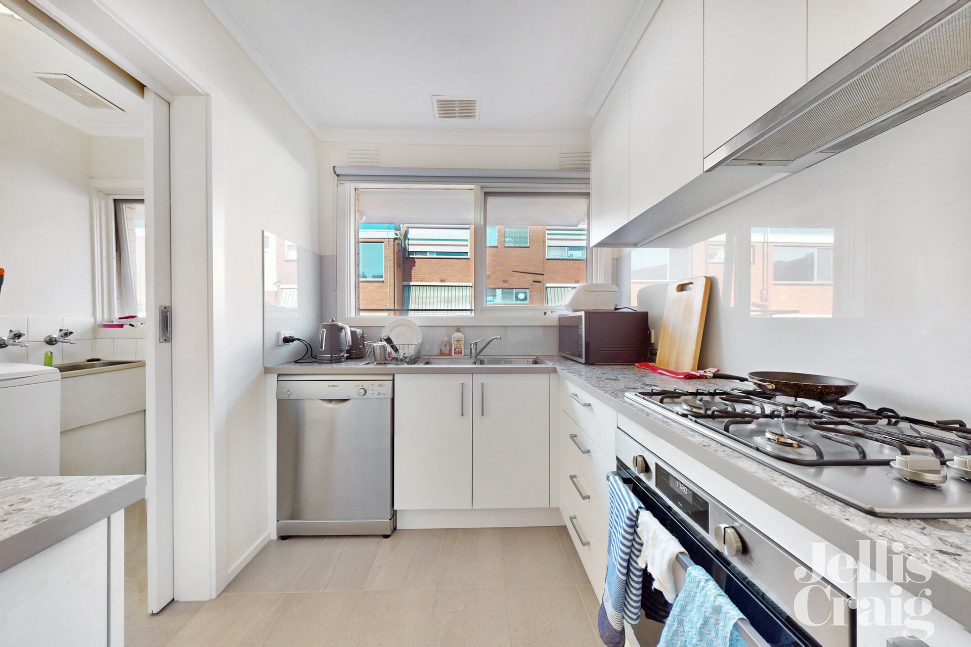 3/79 Yarra Street, Heidelberg image 6