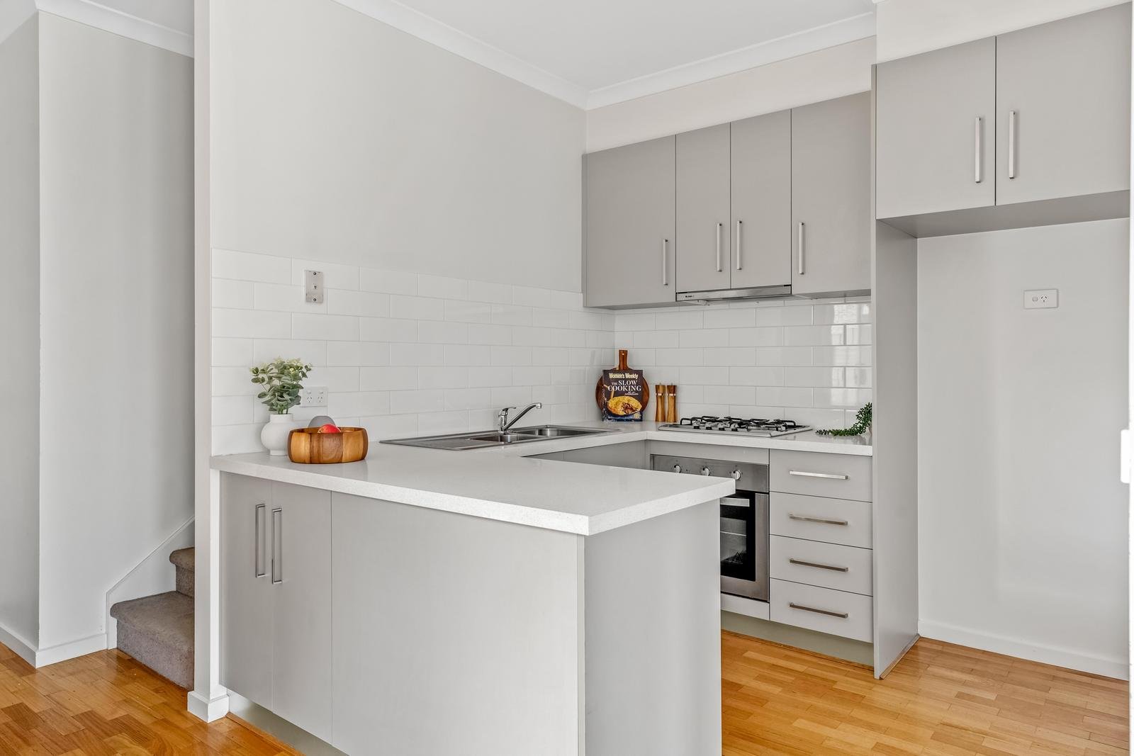 3/8-12 Bawden Court, Pascoe Vale image 6