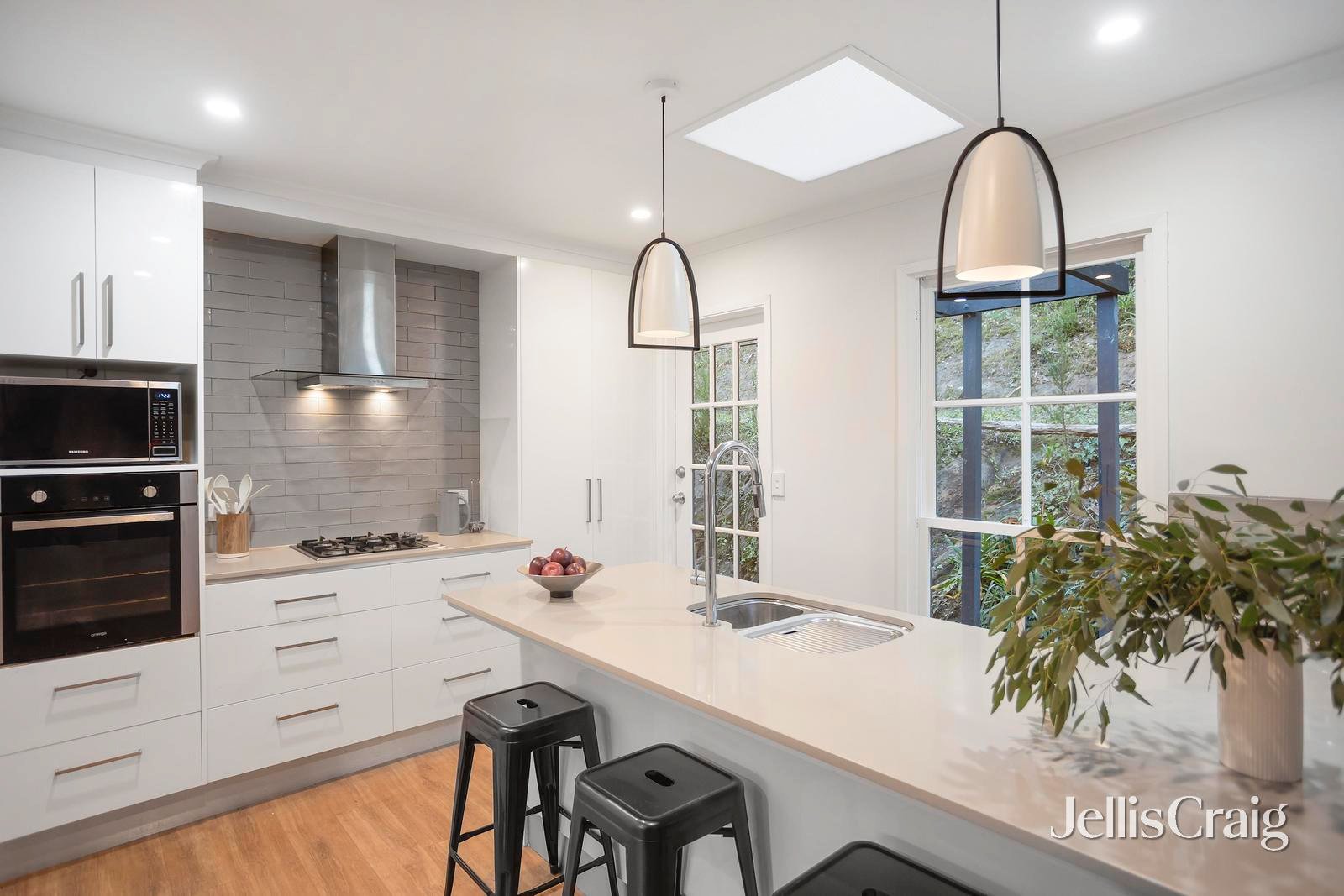 38-40 Ennismore Crescent, Park&nbsp;Orchards image 5