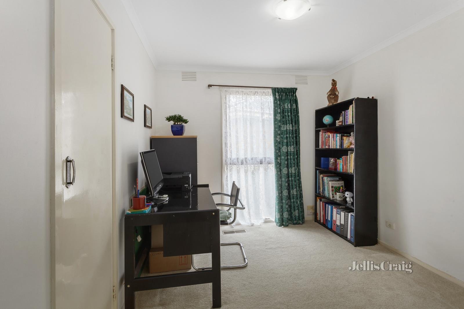 38 Annandale Crescent, Glen Waverley image 7