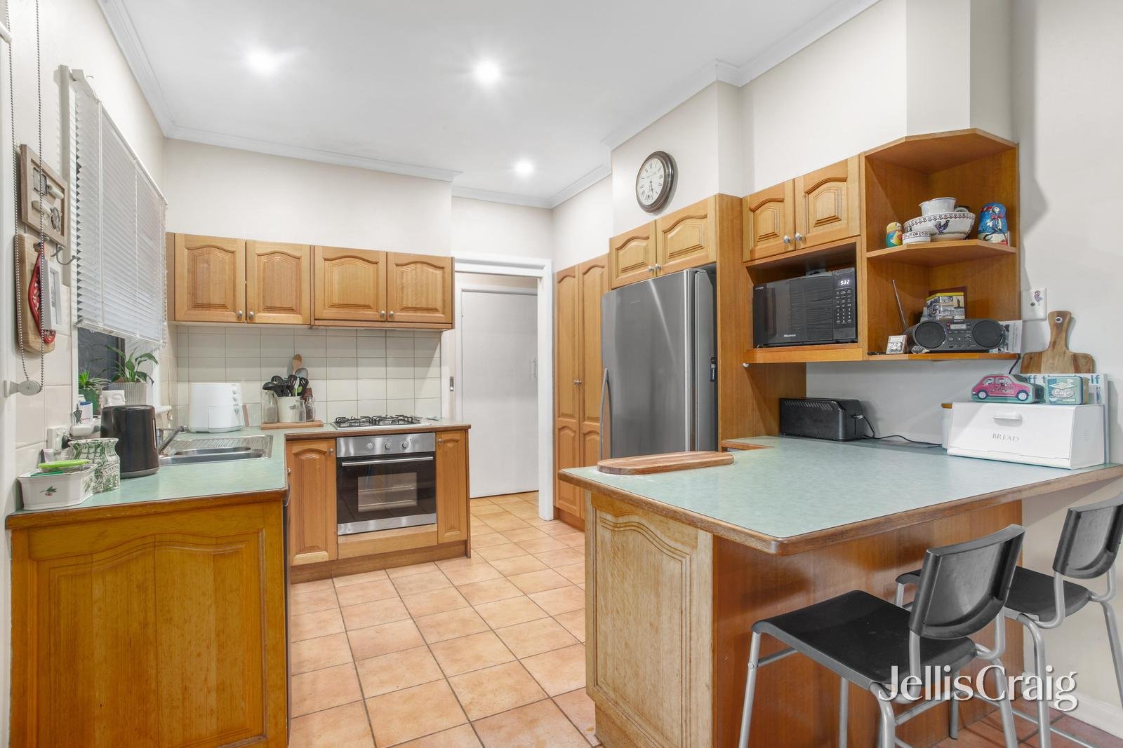 38 Bennett Avenue, Mount Waverley image 3