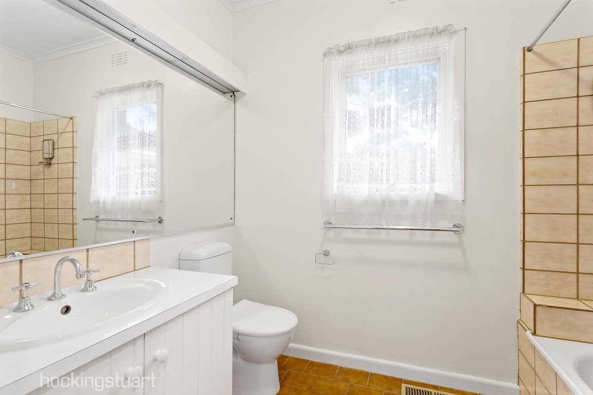 38 Boondara Road, Mont Albert North image 9