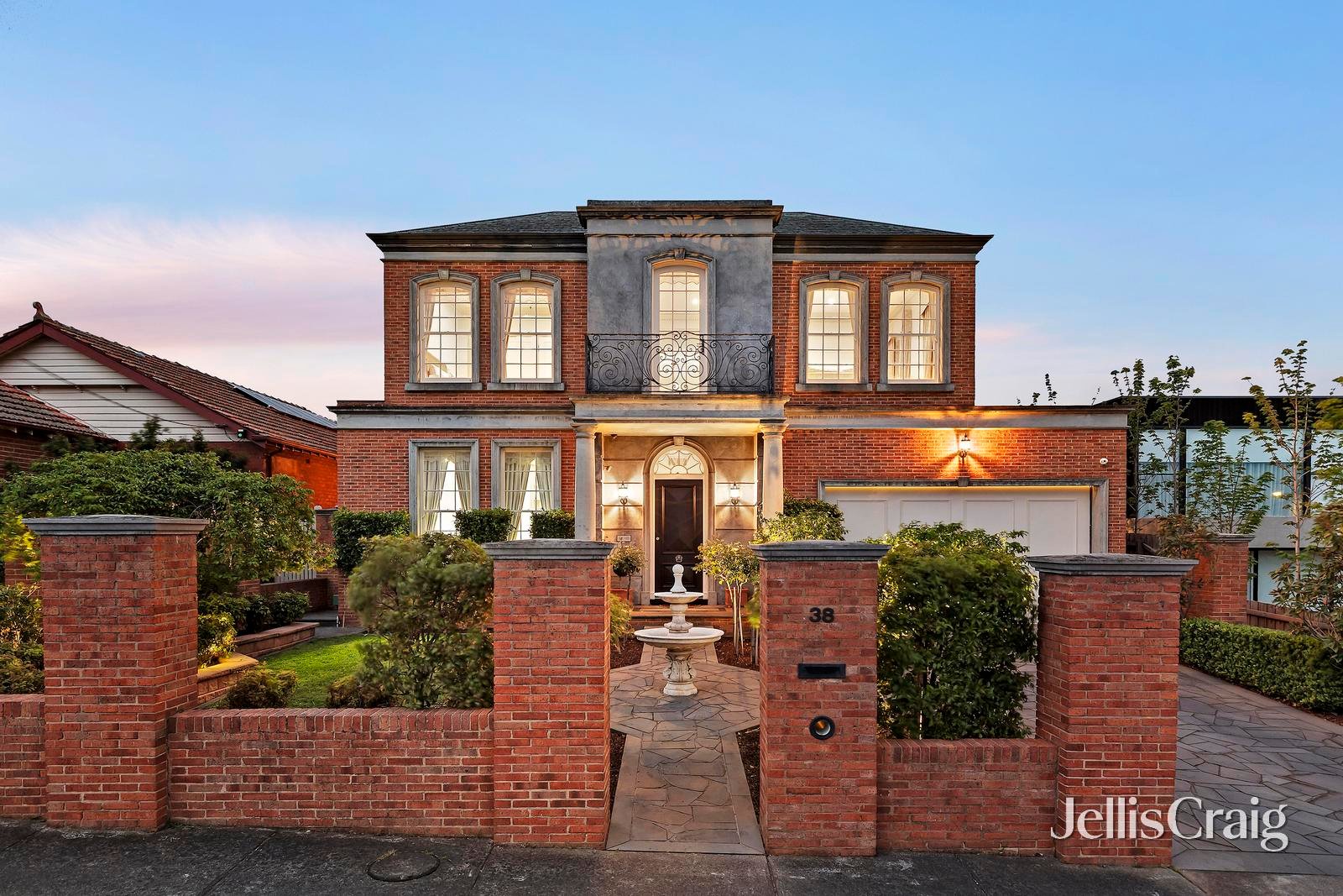 38 Braemar Street, Essendon image 1