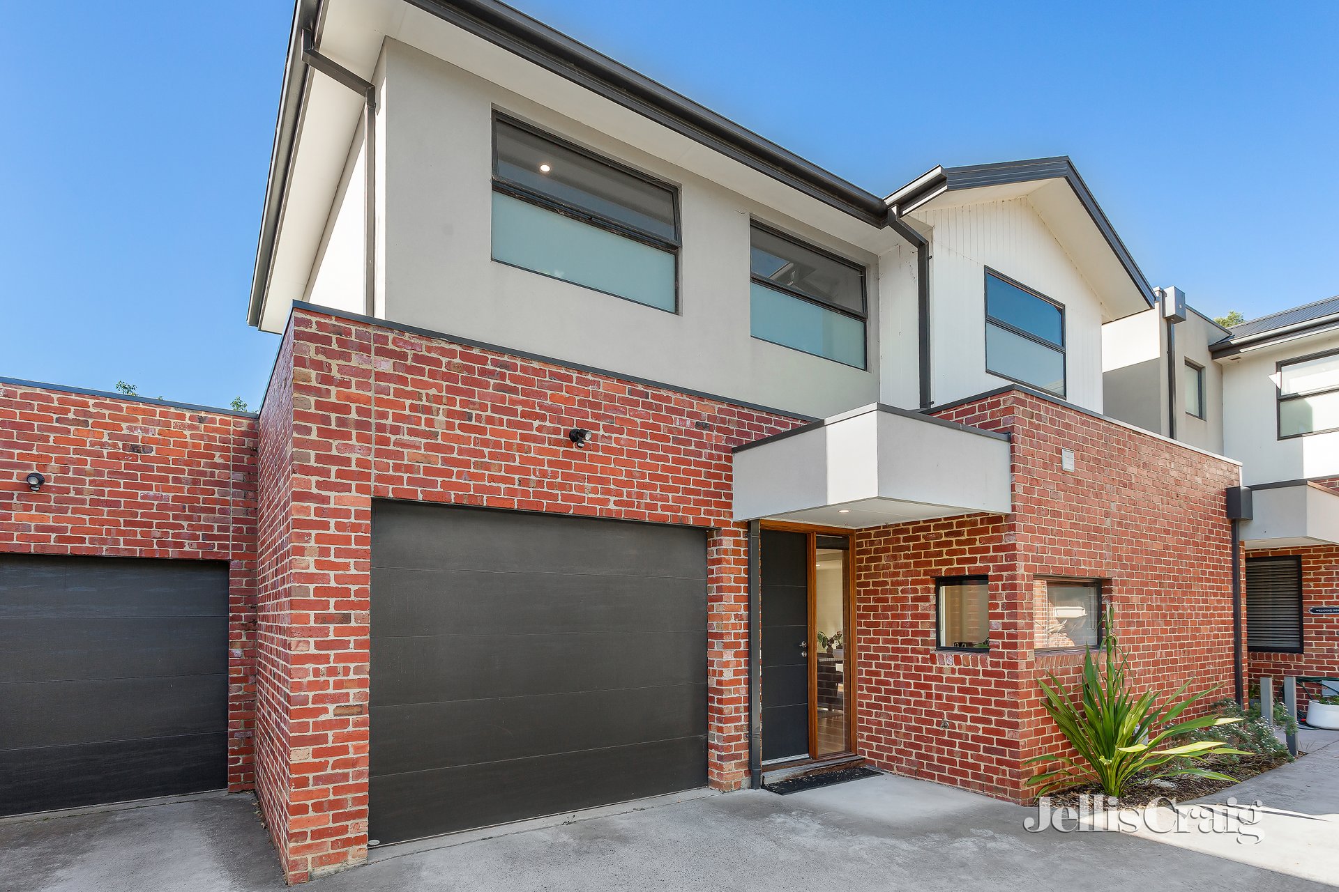 3/8 Brooks Crescent, Diamond Creek image 1