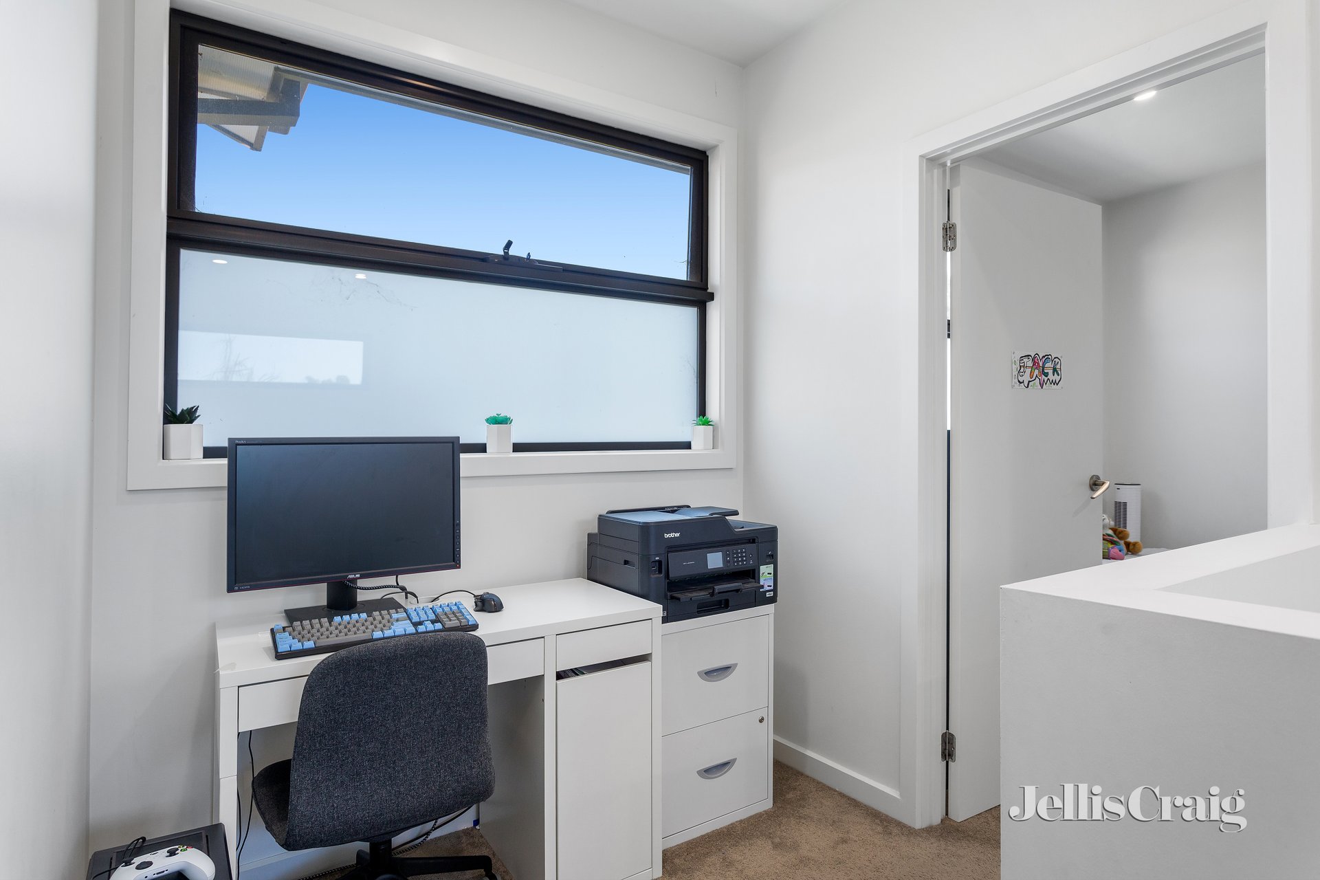 3/8 Brooks Crescent, Diamond Creek image 3
