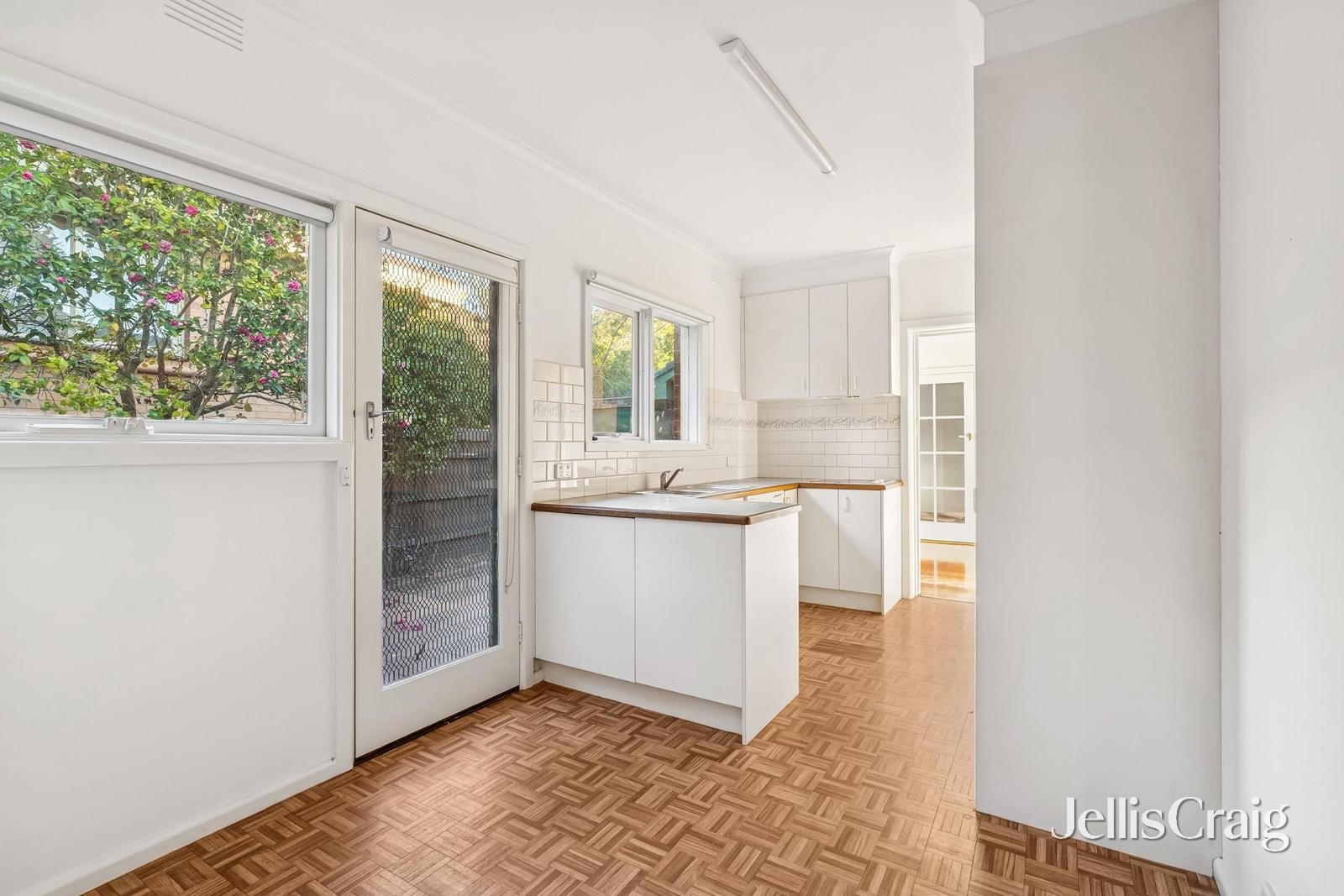 38 Bryson Grove, Templestowe Lower image 6