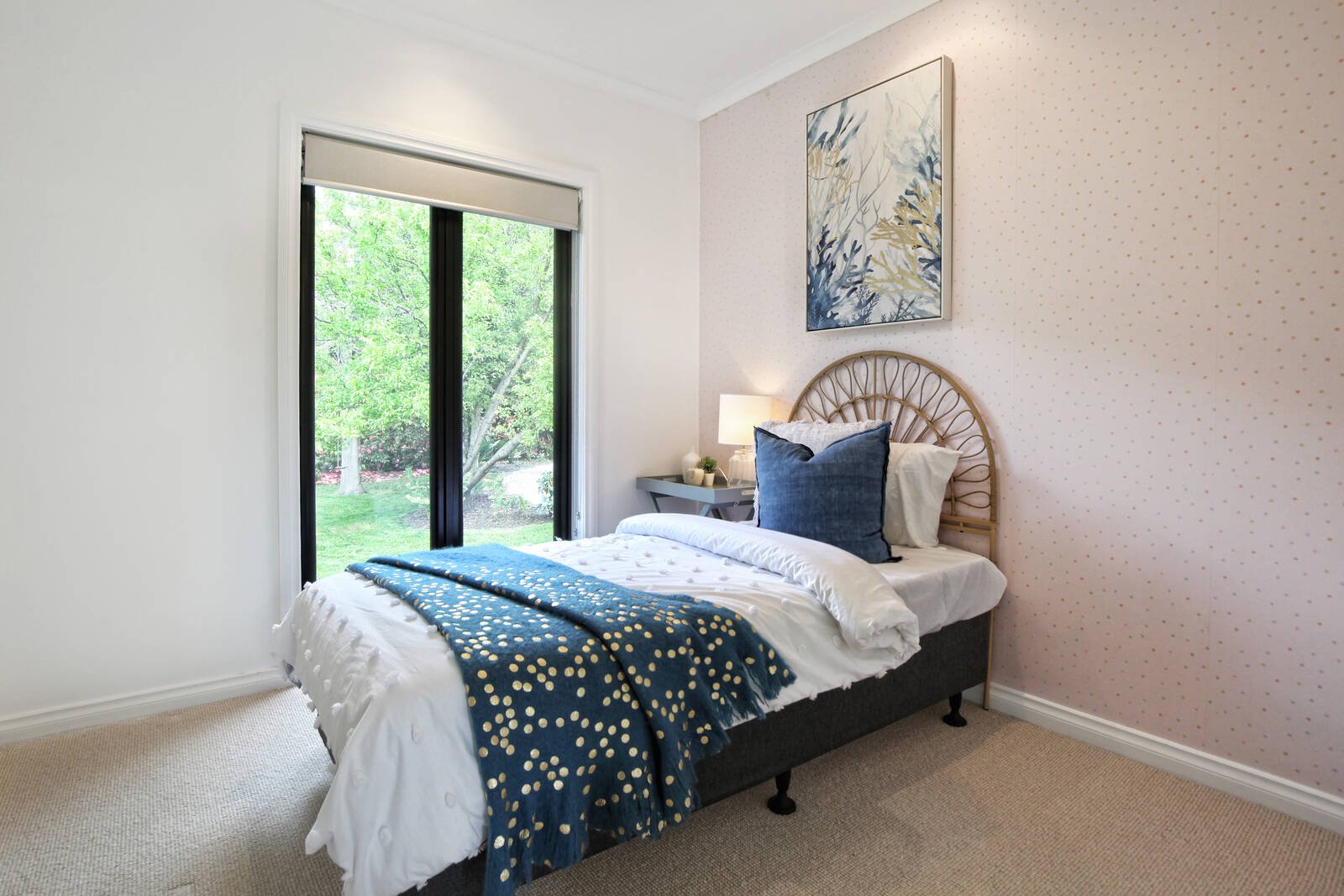 Property Gallery Thumbnail 16