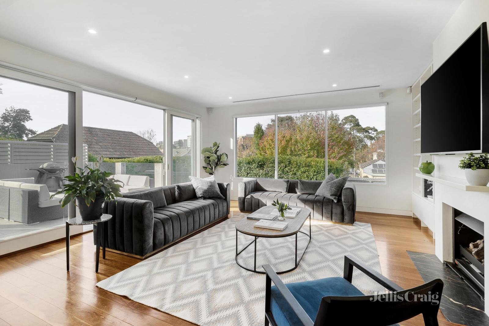 38 Chrystobel Crescent, Hawthorn image 7