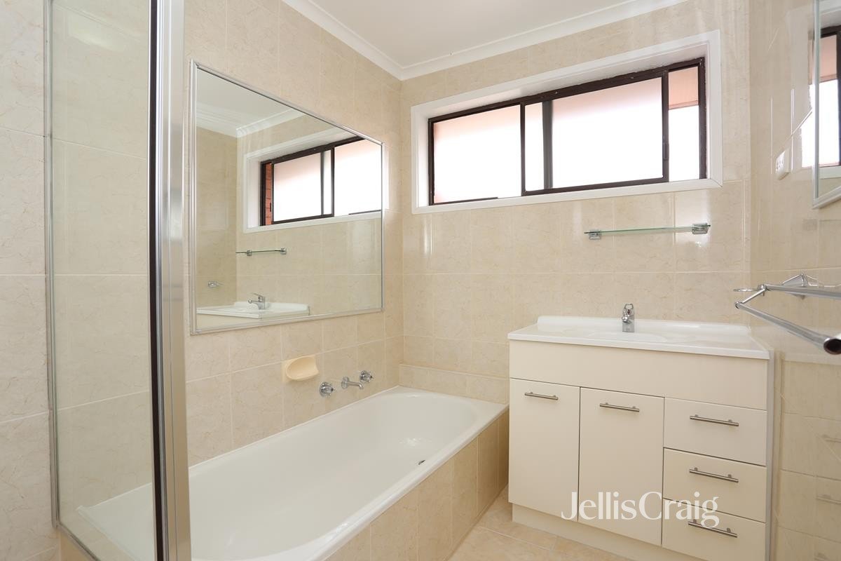 3/8 Cumming Street, Brunswick&nbsp;West image 5