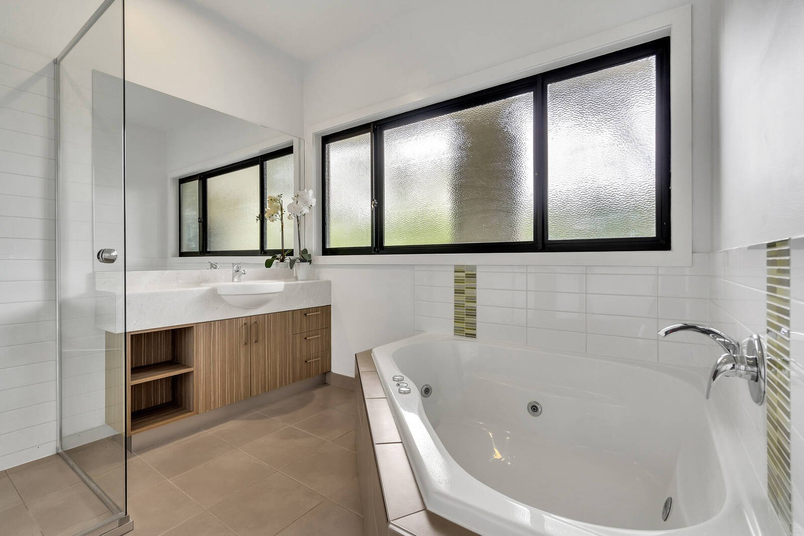 Property Gallery Thumbnail 9