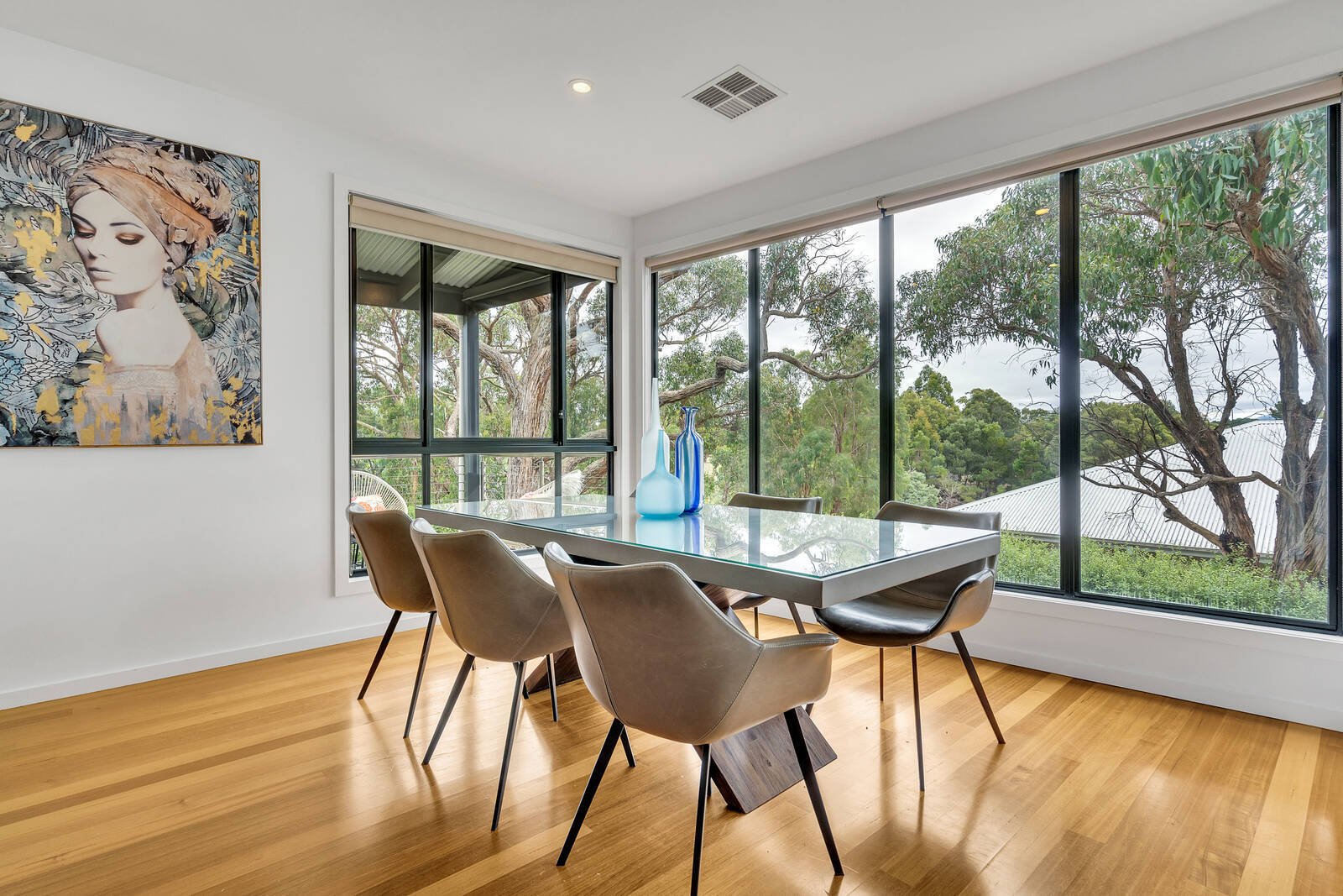 Property Gallery Thumbnail 14