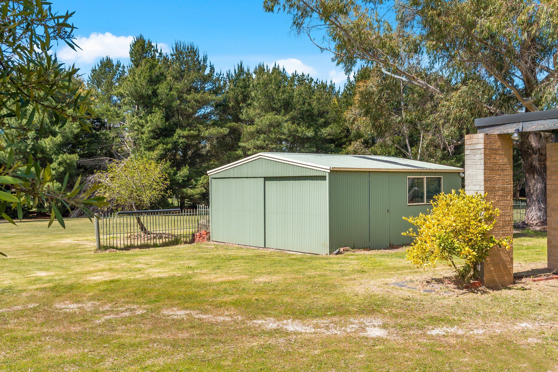 Property Gallery Thumbnail 12