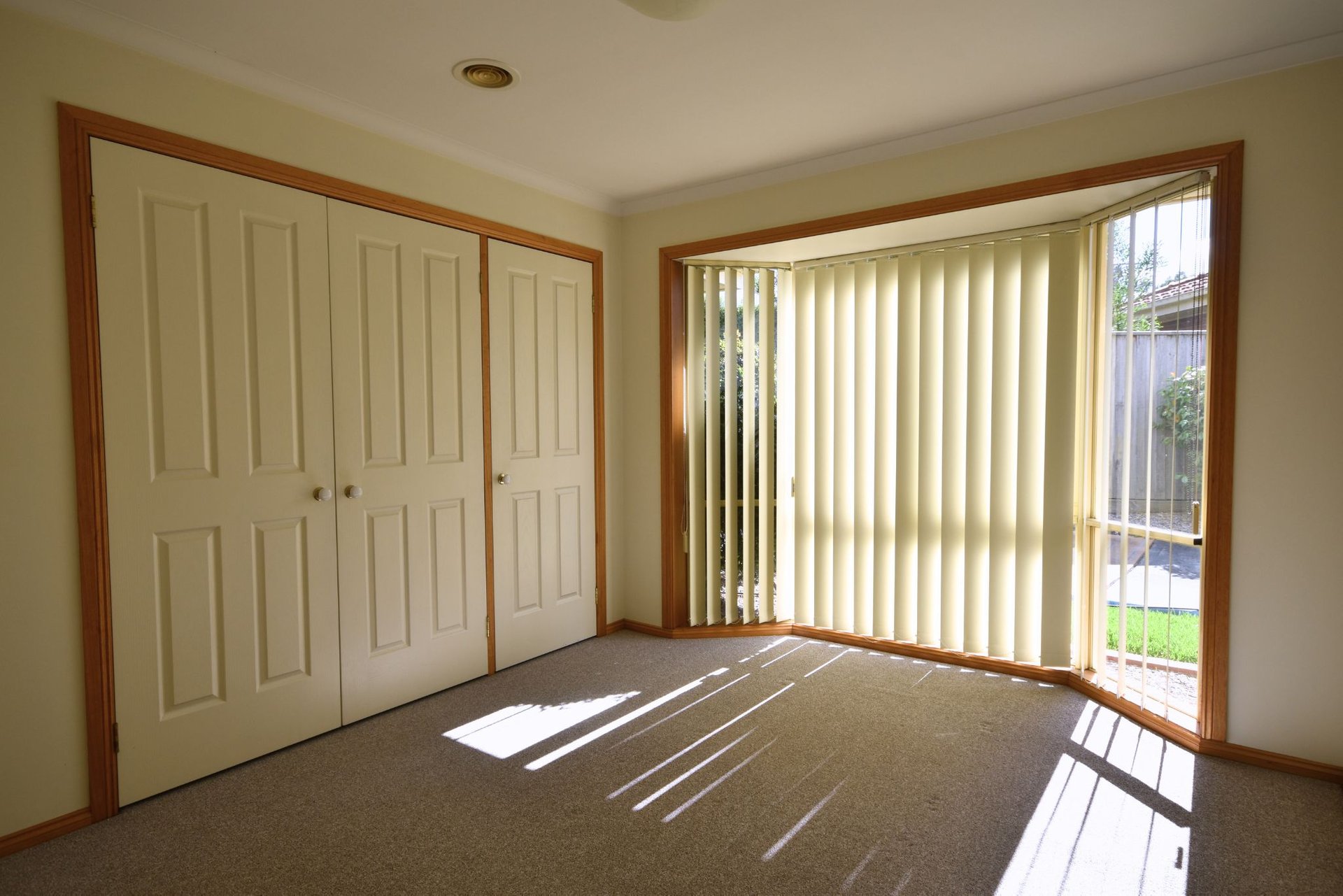 3/8 Devenish Avenue, Montrose image 6