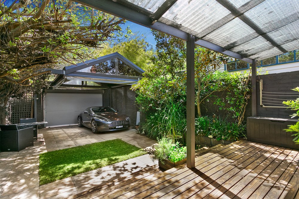 38 Dickens Street, Elwood image 8