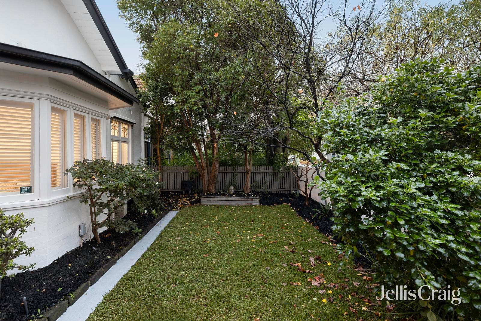 38 Dickens Street, Elwood image 14