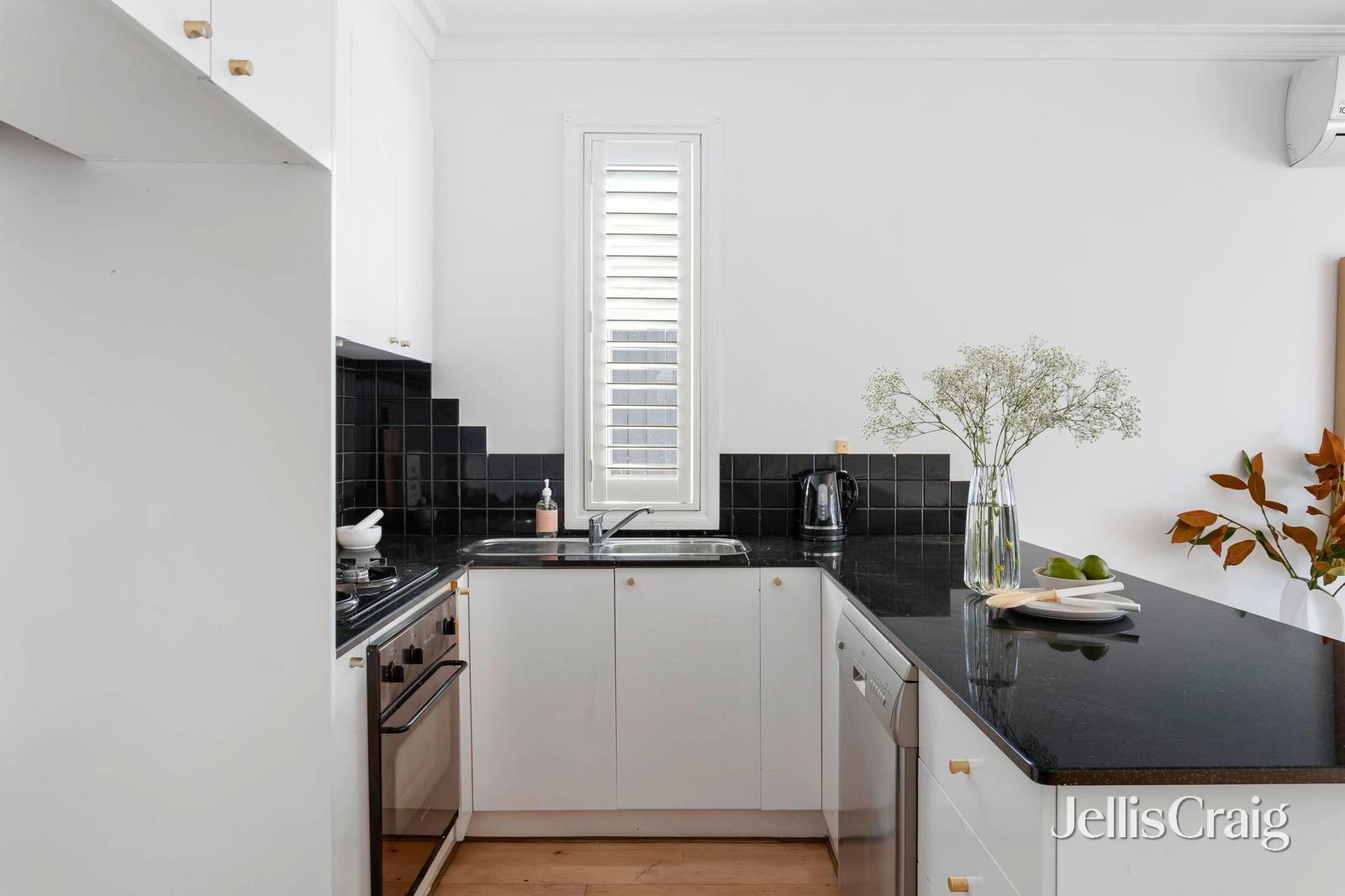 38 Elm Street, Northcote image 7