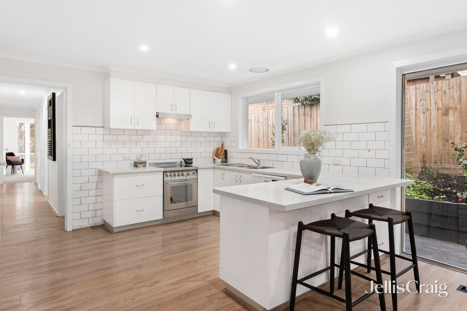 38 Eskdale Drive, Croydon Hills image 6