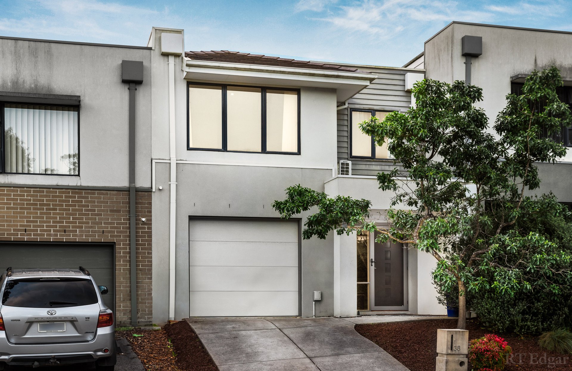 Property Gallery - Main Image