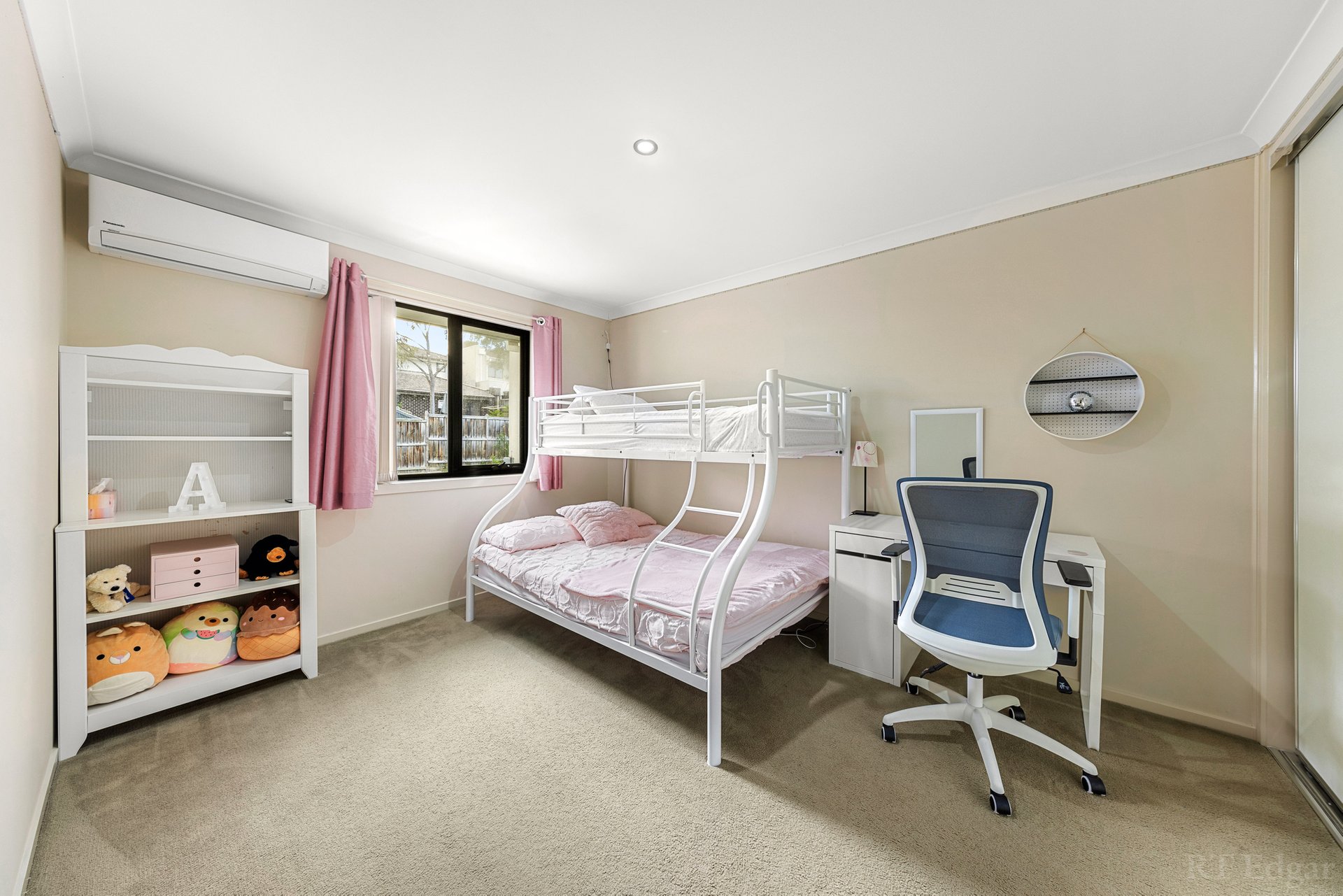 Property Gallery Thumbnail 12