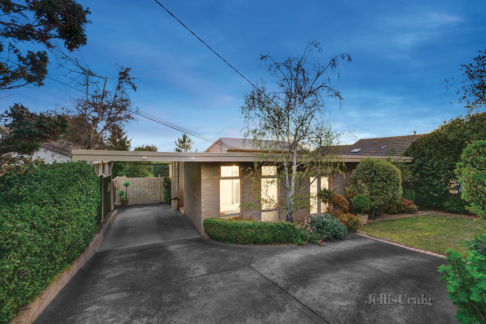 38 Fairview Road, Mount Waverley image 1