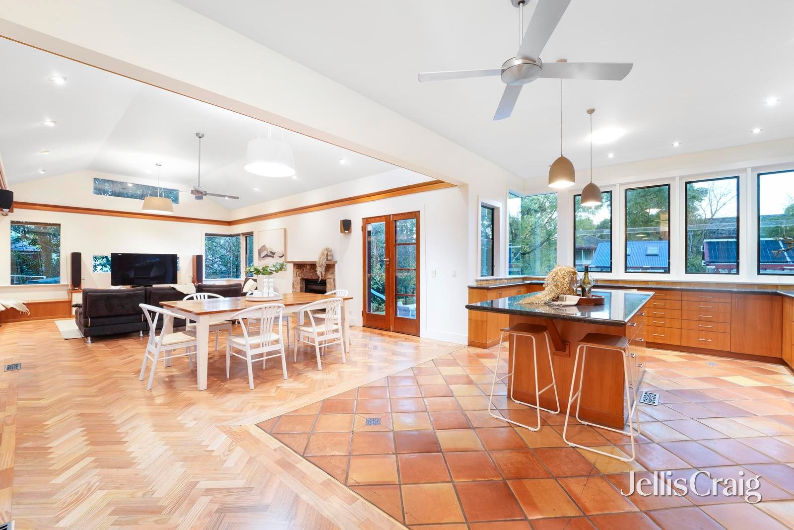 38 Fuchsia Street, Blackburn image 5