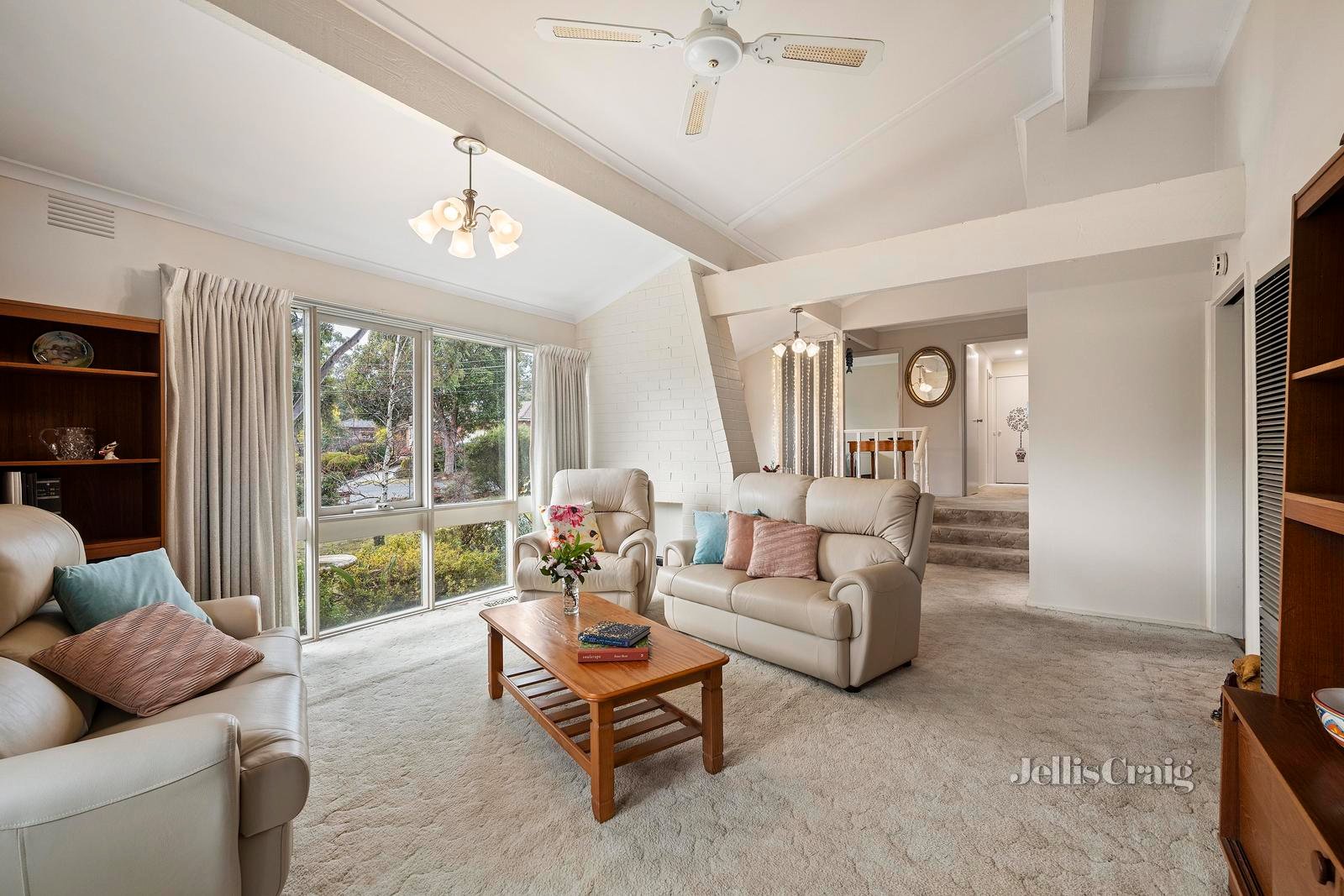 38 Glenwood Drive, Croydon image 2