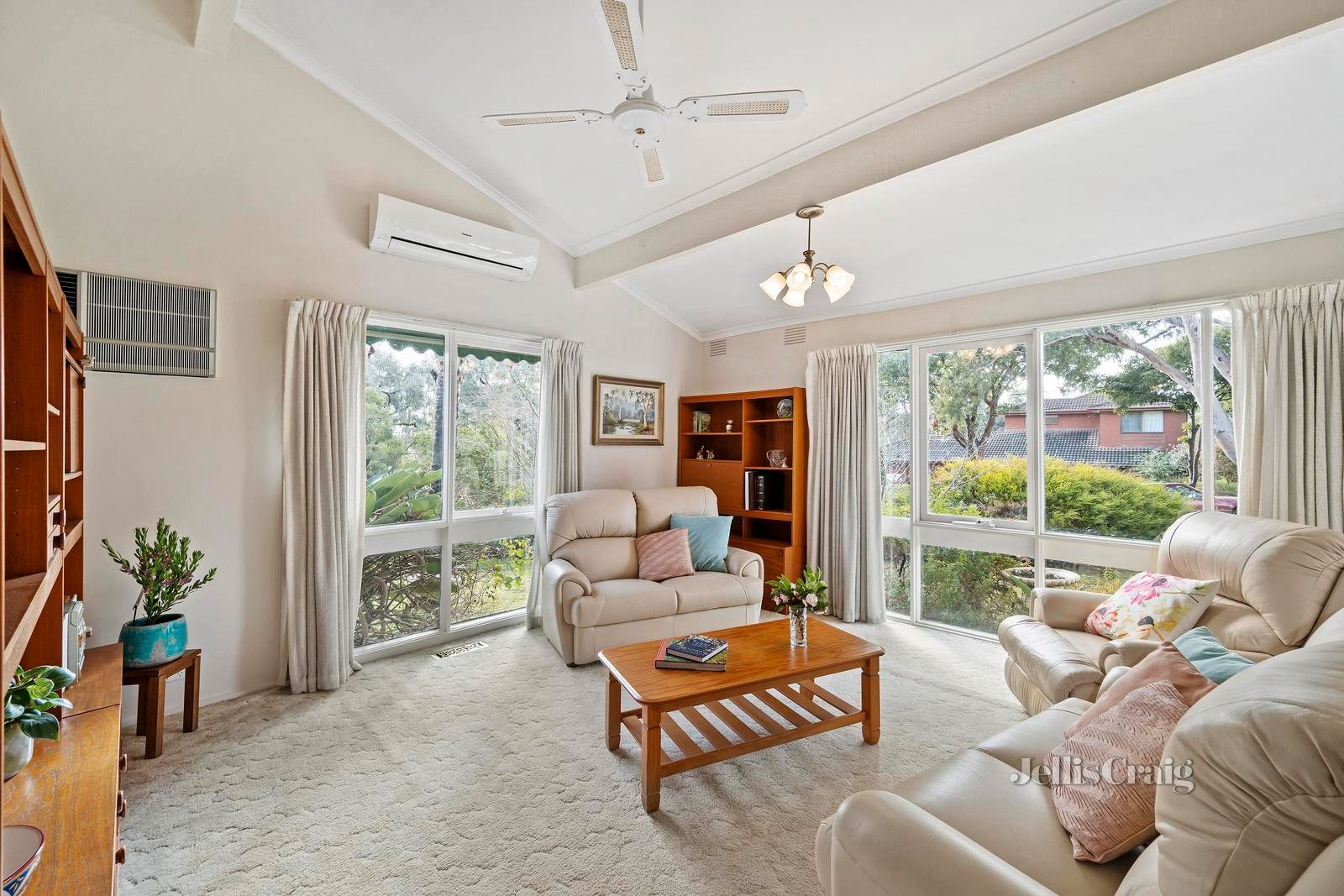 38 Glenwood Drive, Croydon image 3