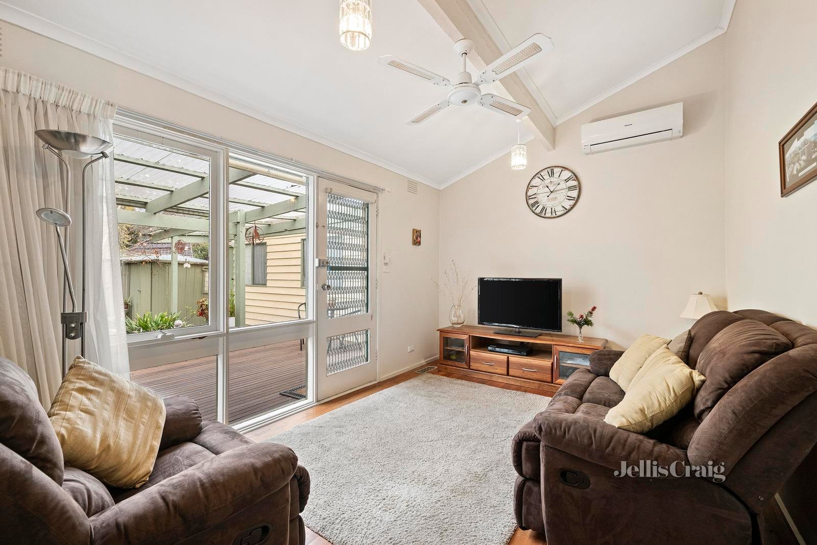 38 Glenwood Drive, Croydon image 5