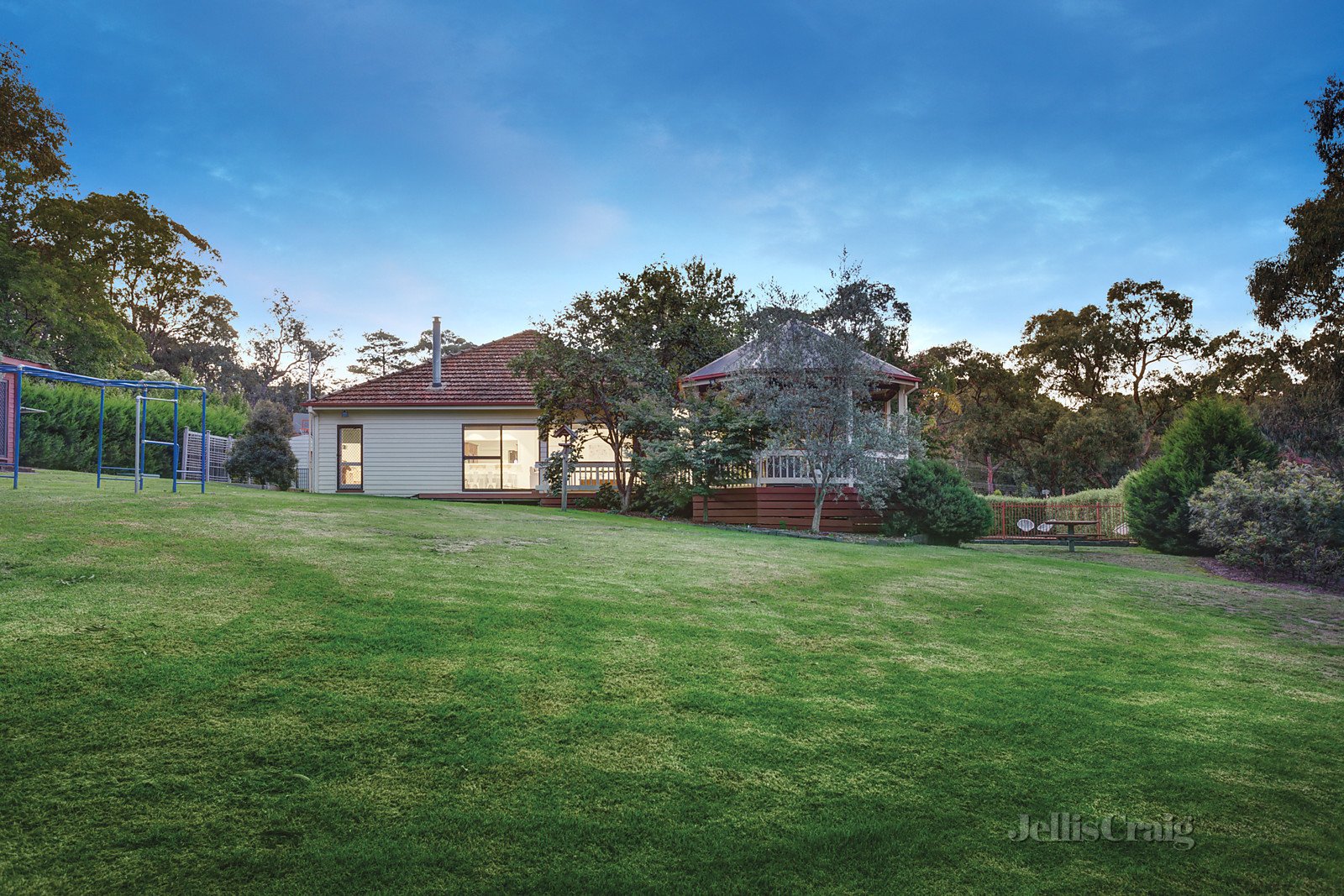 38 Heads Road, Donvale image 1