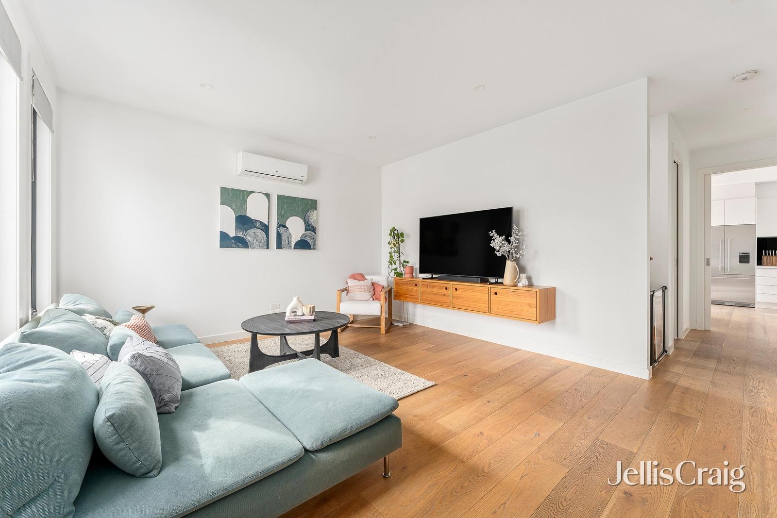38 Hendren Avenue, Altona North image 2