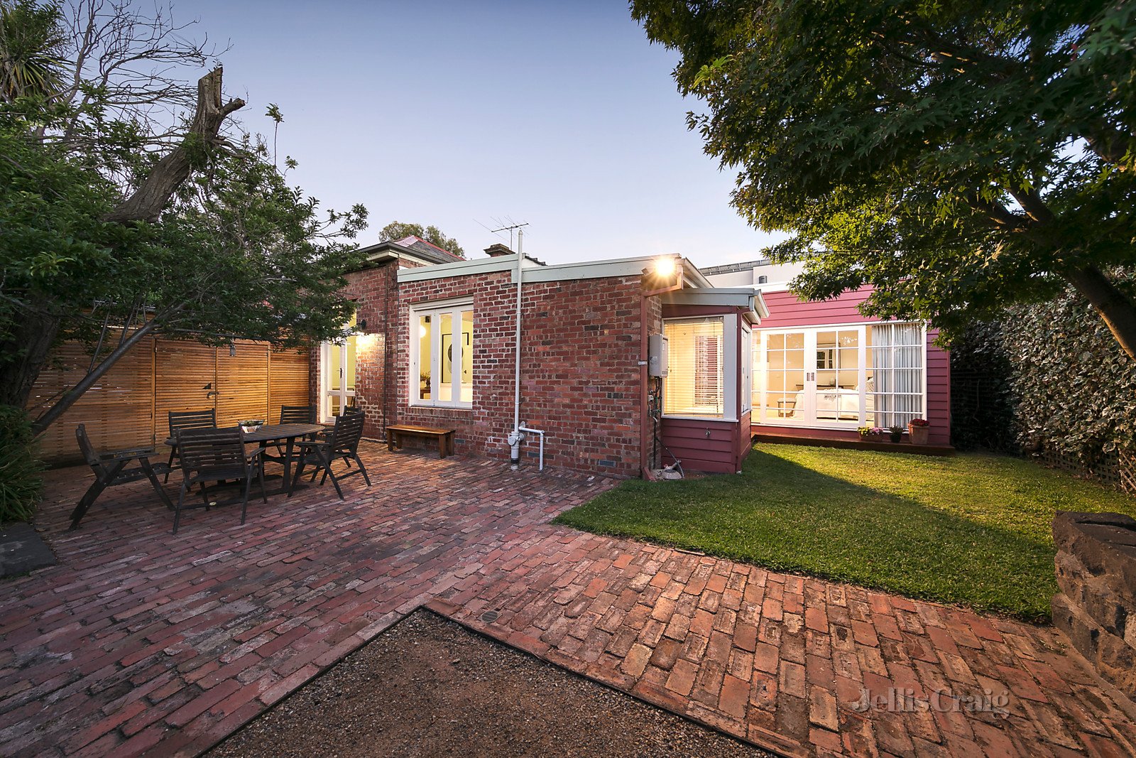 38 Howitt Street, Northcote image 2