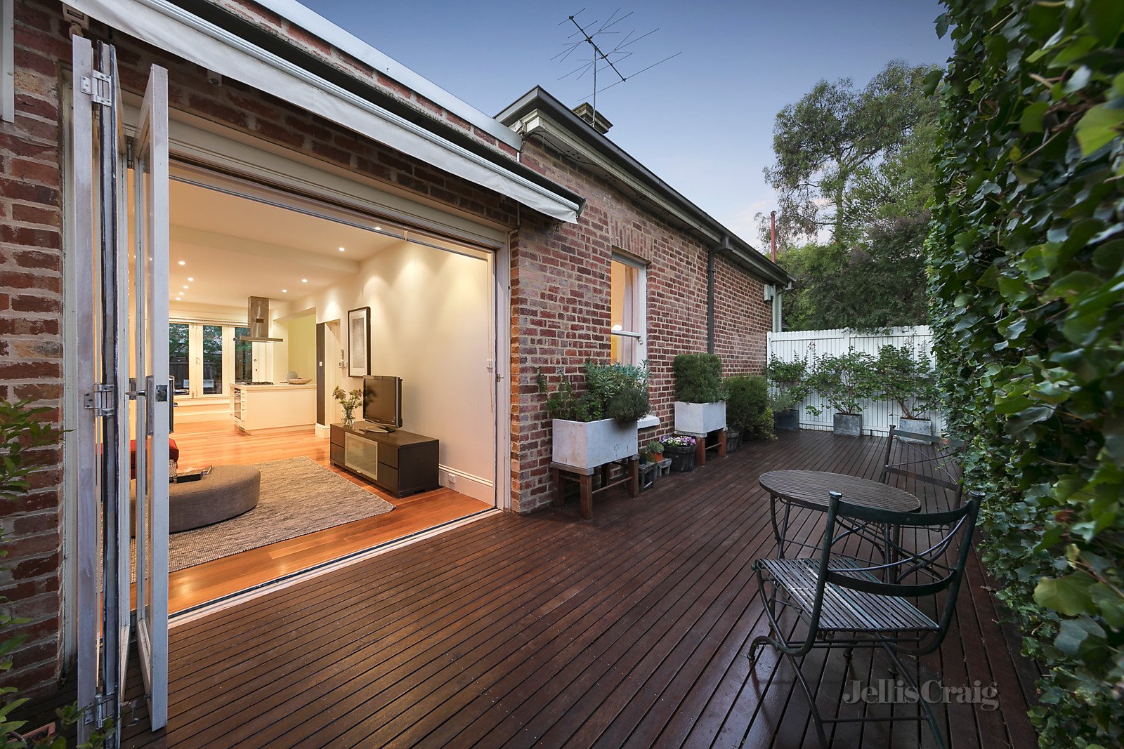 38 Howitt Street, Northcote image 5