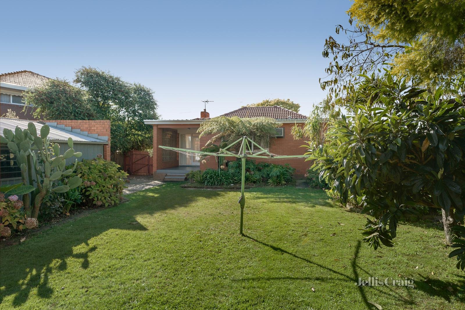 38 Ireland Avenue, Doncaster East image 6