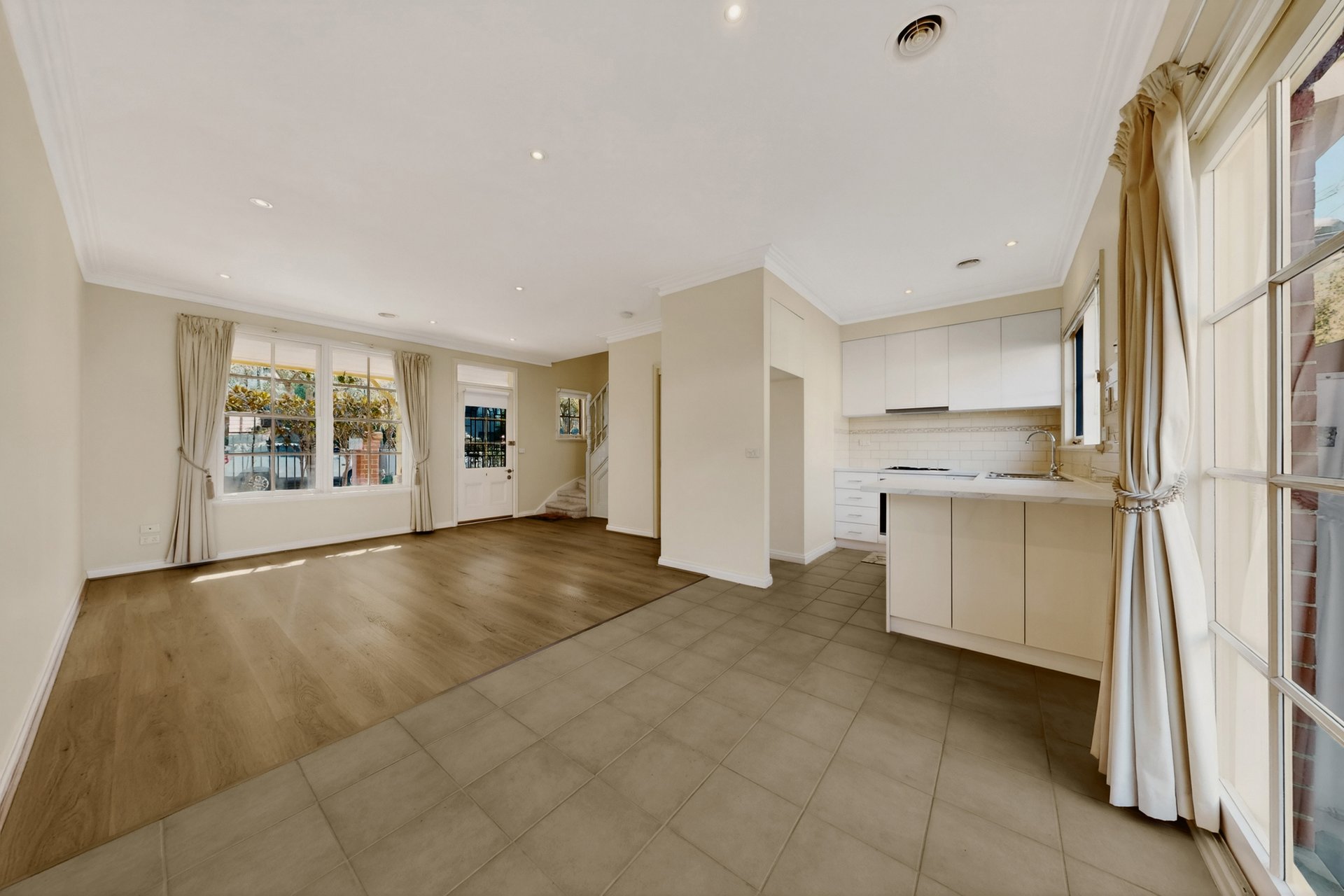 3/8 James Street, Glen&nbsp;Huntly image 2
