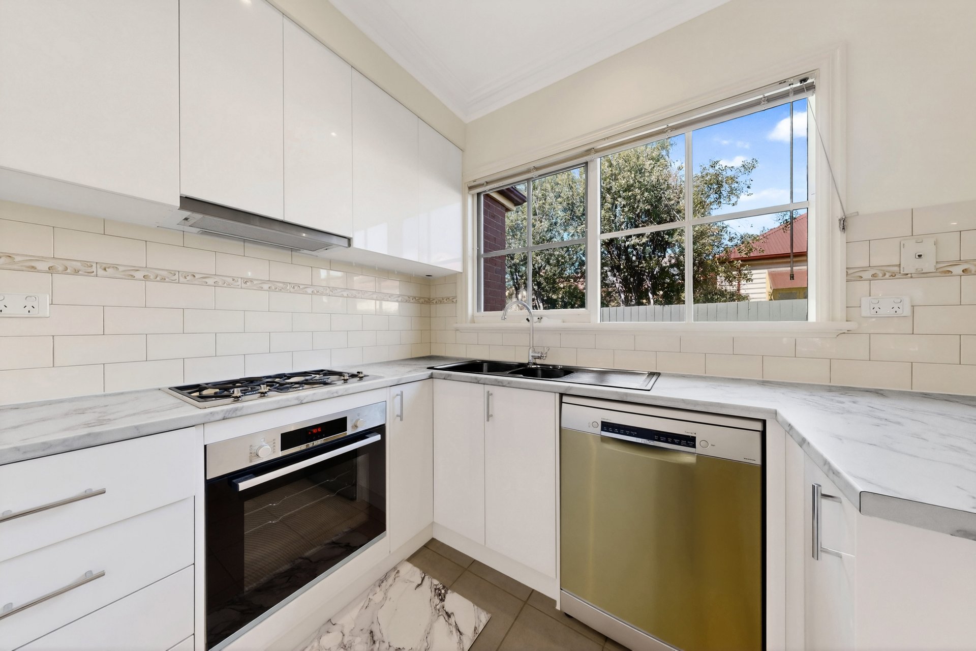3/8 James Street, Glen&nbsp;Huntly image 3