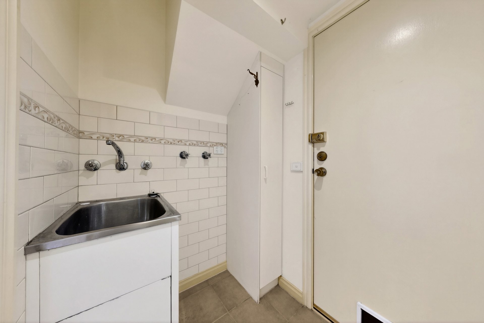 3/8 James Street, Glen&nbsp;Huntly image 4