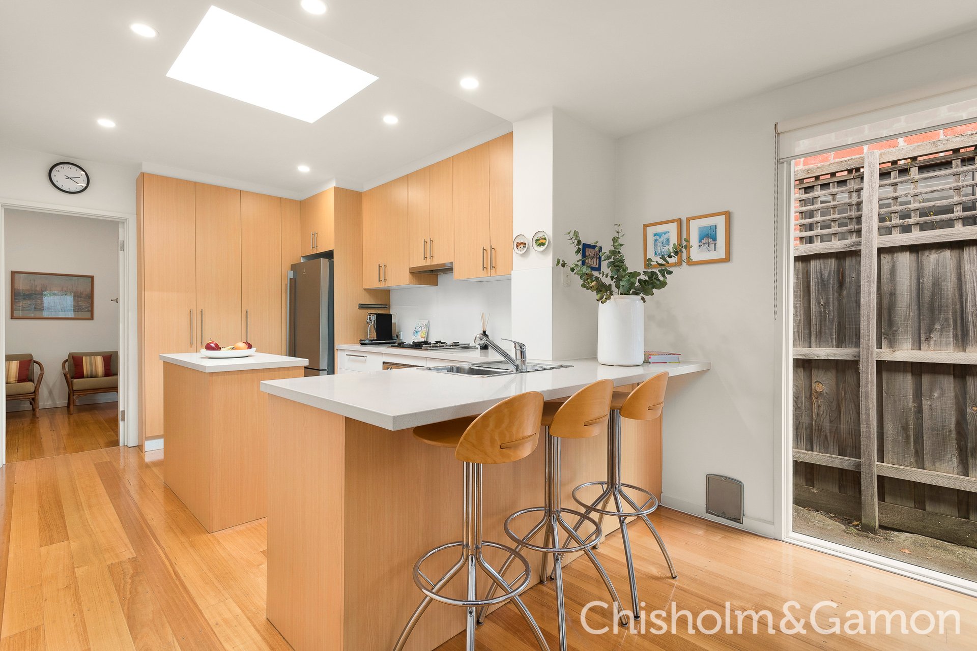 38 John Street, Elwood image 3