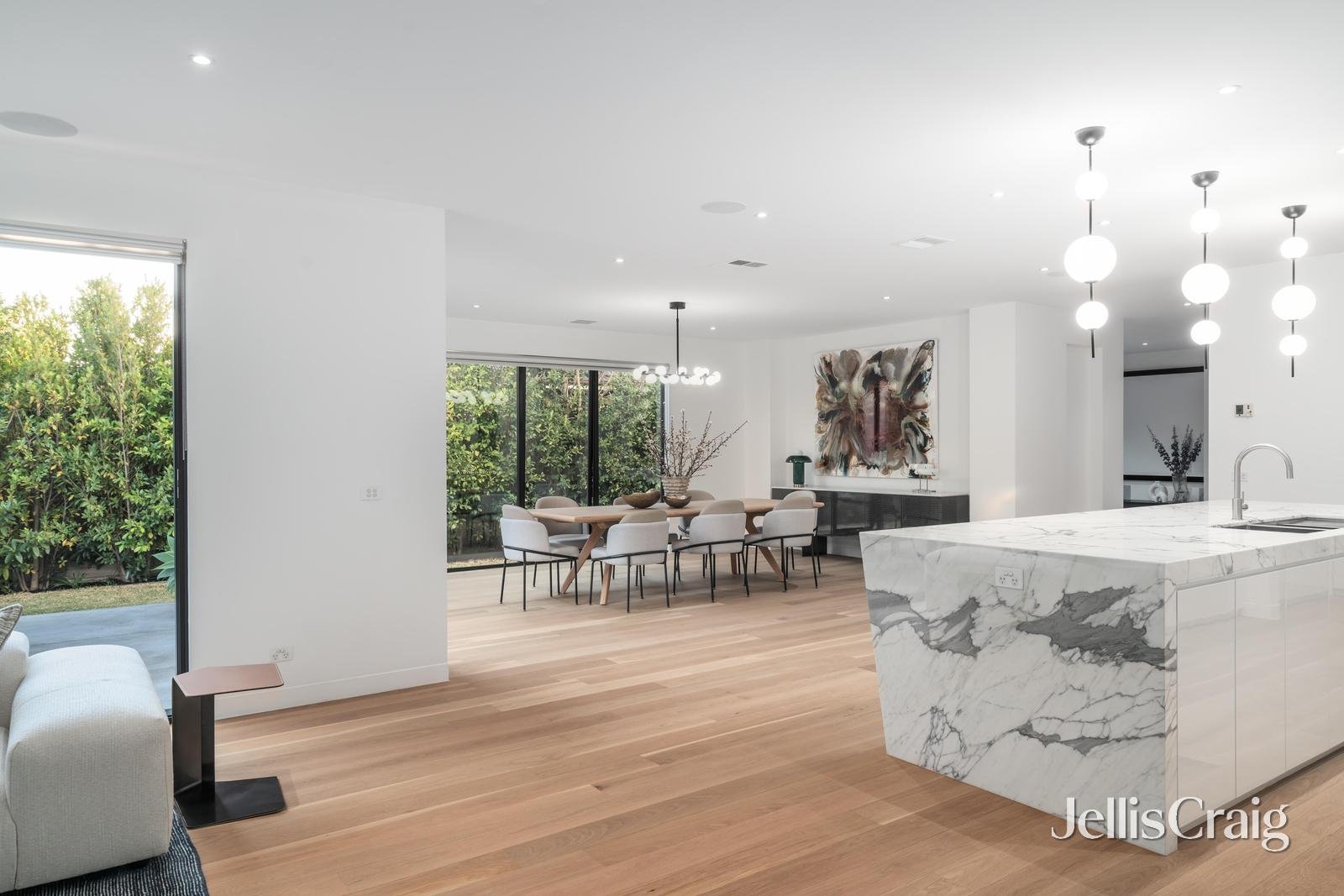38 Kinlock Avenue, Murrumbeena image 12