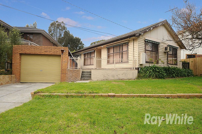 38 Kinnoull Grove, Glen Waverley image 6