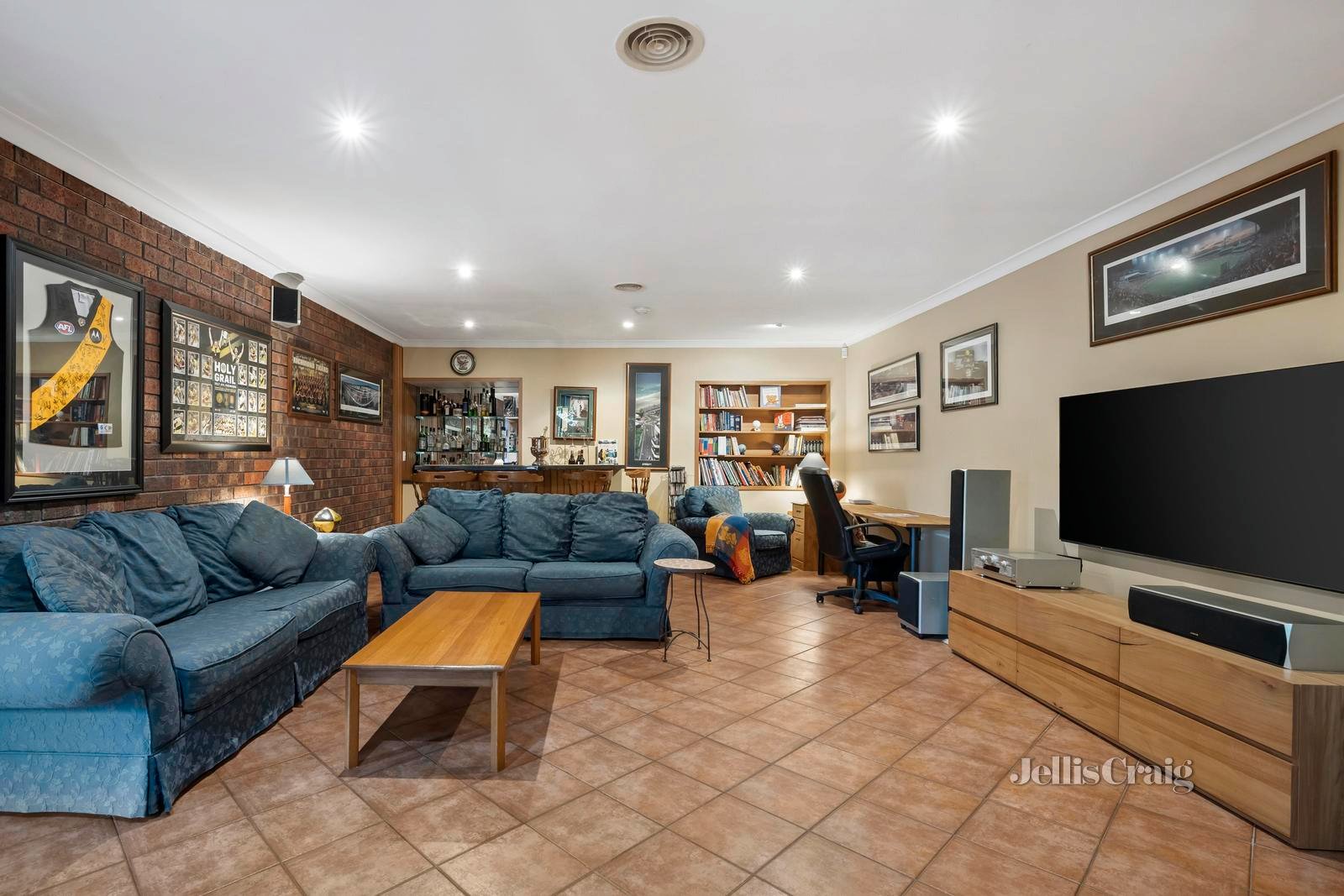 38 Kirkford Drive, Mooroolbark image 5