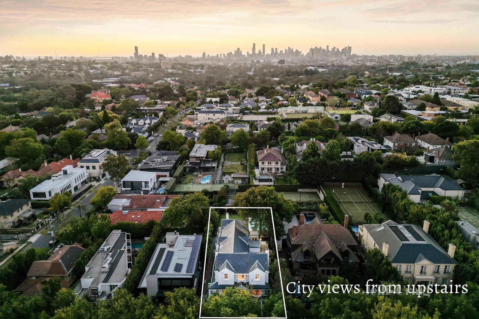 38 Kooyongkoot Road, Hawthorn image 2