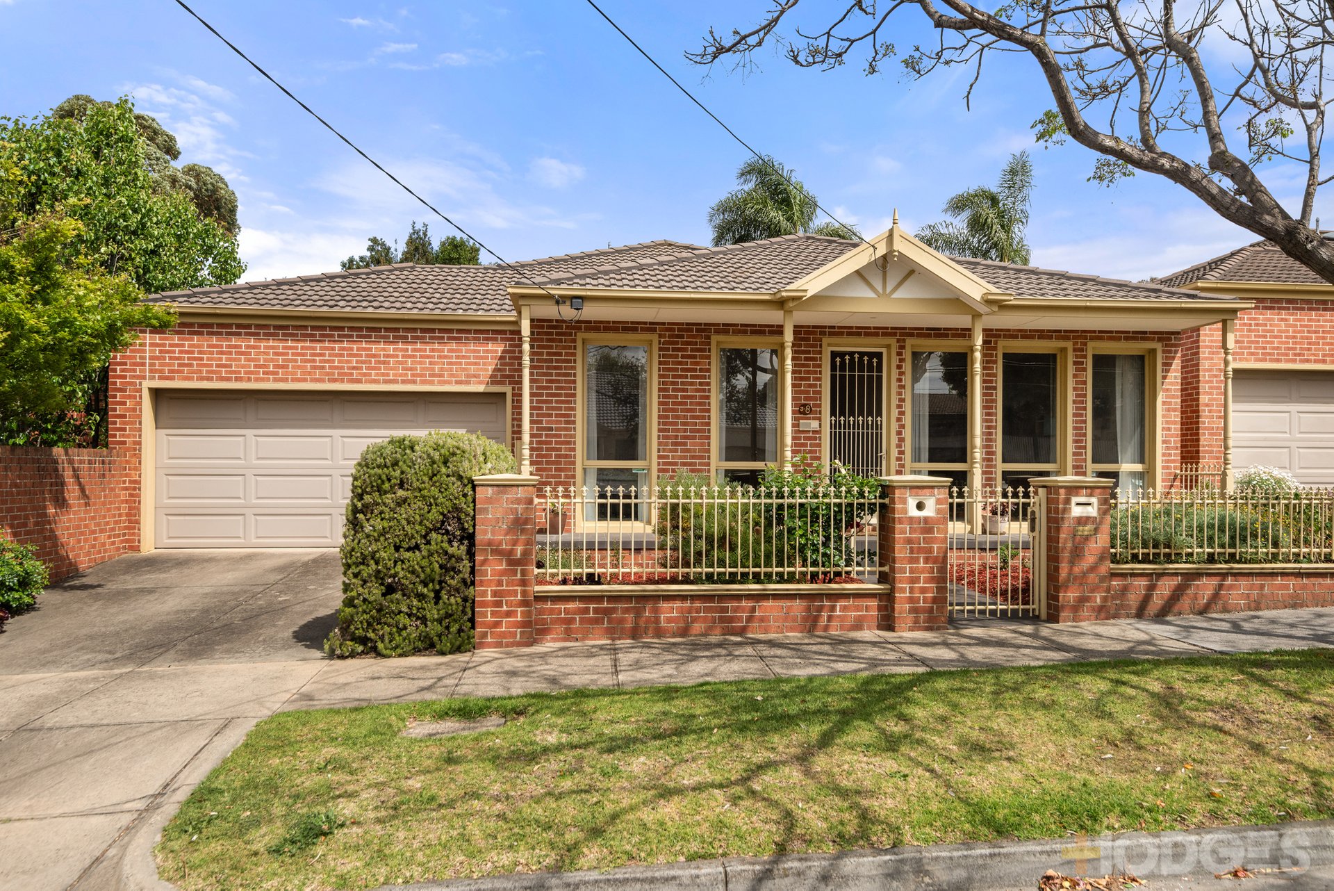 3 / 8 Llewellyn Street Beaumaris