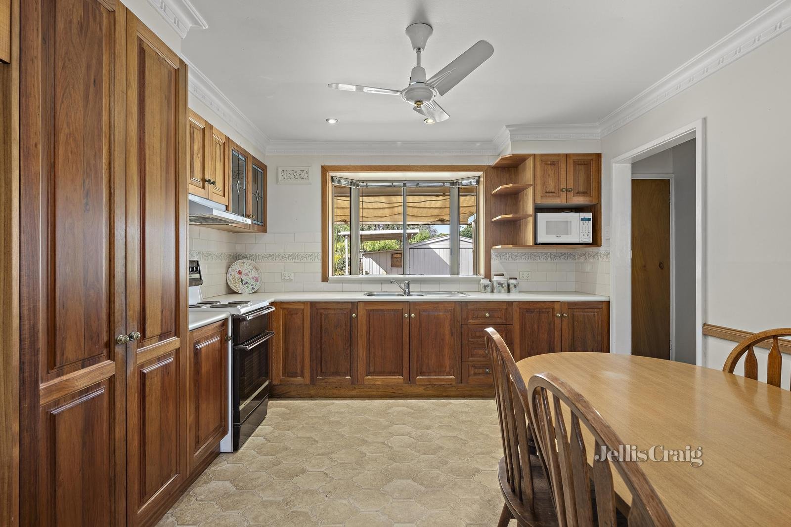 38 Lomond Avenue, Kilsyth image 4