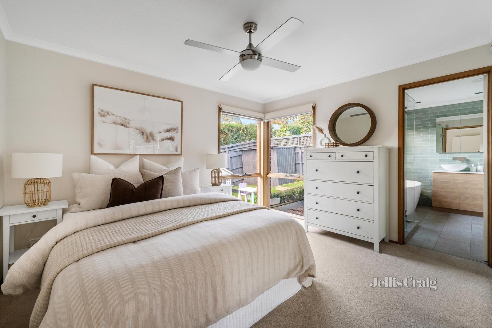3/8 Longs Road, Lower Plenty image 9