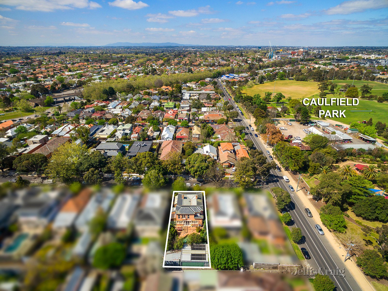 38 Malvern Grove, Caulfield North image 13