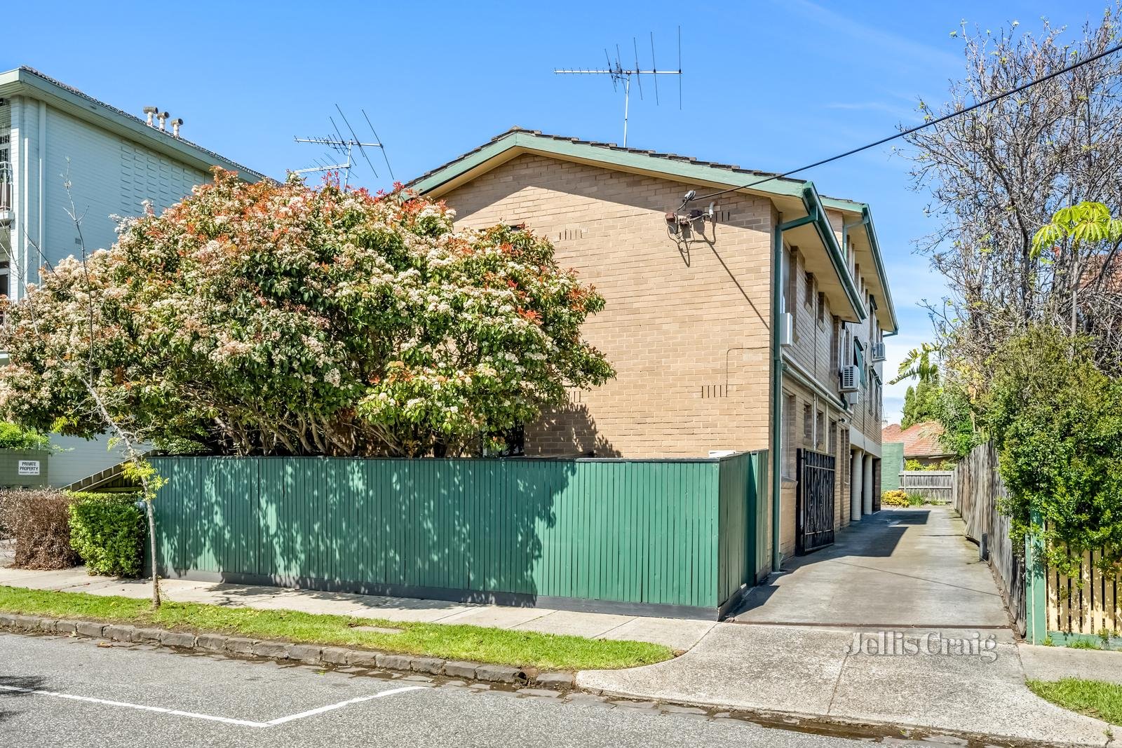 3/8 Maryville Street, Ripponlea image 1