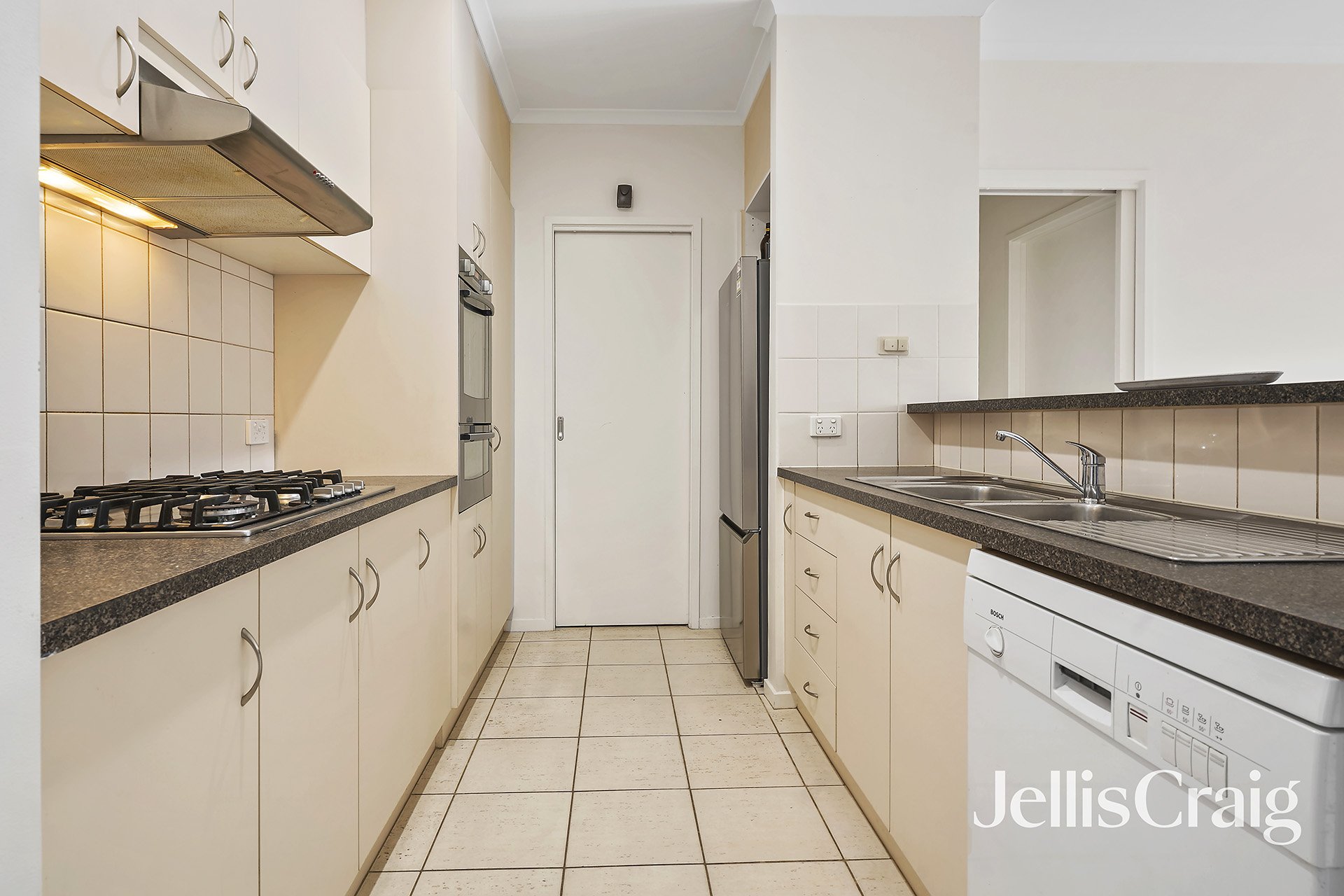 3/8 Maxflo Court, Highett image 4